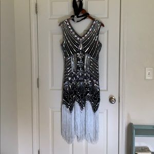 Roaring 20s-inspired fringe cocktail dress sz M